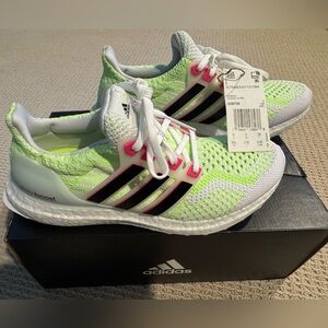 Women’s Size 6.5 (US) Adidas Ultraboost 5.0 DNA Running Sneakers